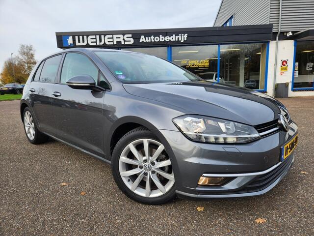 Volkswagen GOLF 1.5 TSI HIGHLINE AUT. 150PK trekhaak, clima, navi