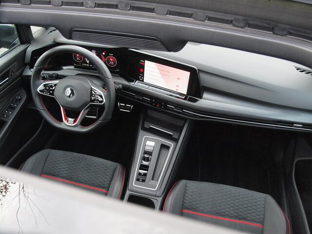 Volkswagen GOLF 2.0 TSI GTI | Panoramadak | Camera | Apple Carplay | Cruise Control | Automaat |