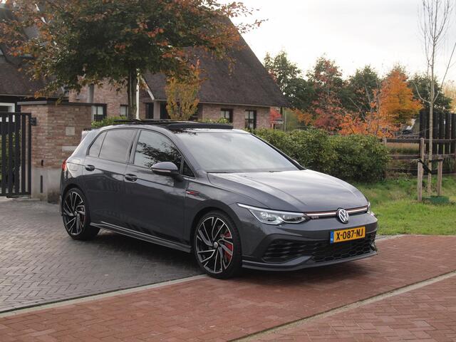 Volkswagen GOLF 2.0 TSI GTI | Panoramadak | Camera | Apple Carplay | Cruise Control | Automaat |
