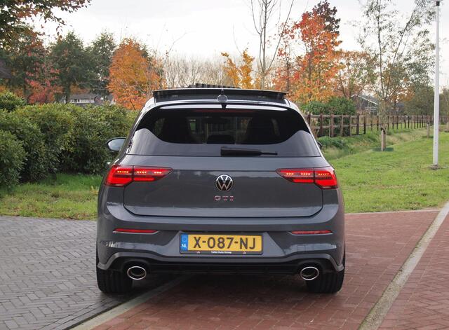 Volkswagen GOLF 2.0 TSI GTI | Panoramadak | Camera | Apple Carplay | Cruise Control | Automaat |