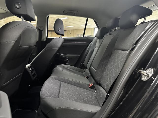 Volkswagen GOLF 1.0 TSI Life/ Virtual Cockpit/ 16'' LMV/ LED Koplampe/ PDC V+A/ Lane-Assist./ Keyless-GO/ Apple + Android/ Navi/ Clima/ Adaptive Cruise/ Bluetooth/ Multi. LEDER. Stuur.