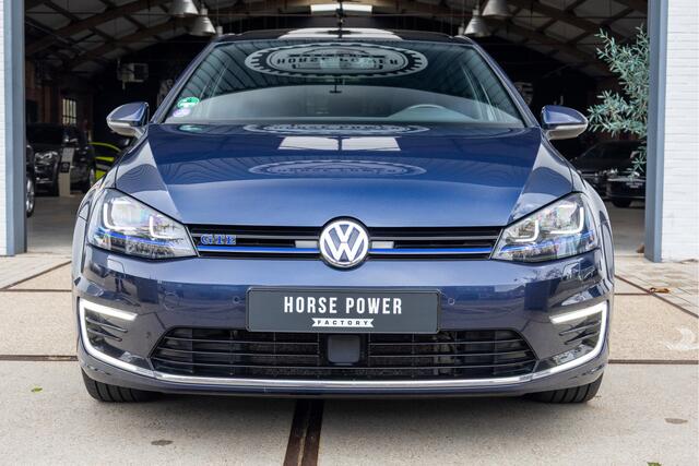 Volkswagen GOLF 1.4 TSI GTE Connected Series *Pano | ACC | Navi | Clima | Blindspot | Camera | Apple Carplay | Afn. Trekhaak | Stoelverwarming*