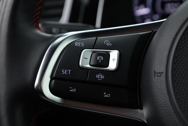 Volkswagen GOLF 2.0 TSI GTI Performance | Digi. Dashboard | 18'' | Apple CarPlay | Camera | Adapt. Cruise | Stoelverw.