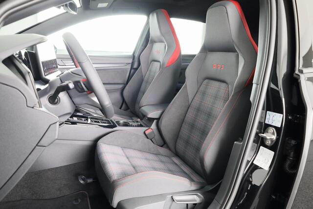 Volkswagen GOLF GTI 2.0 195 kW / 265 pk TSI Hatchback 7 versn. DSG | Verlengde garantie | Panorama dak | Head up Display | Harman Kardon |