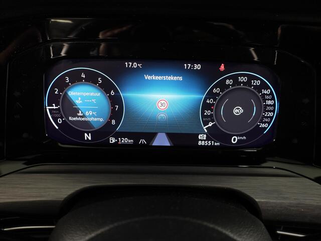 Volkswagen GOLF 1.5 eTSI Style Navigatie | Parkeersensoren | Adaptieve cruise control | Camera | 19 inch |