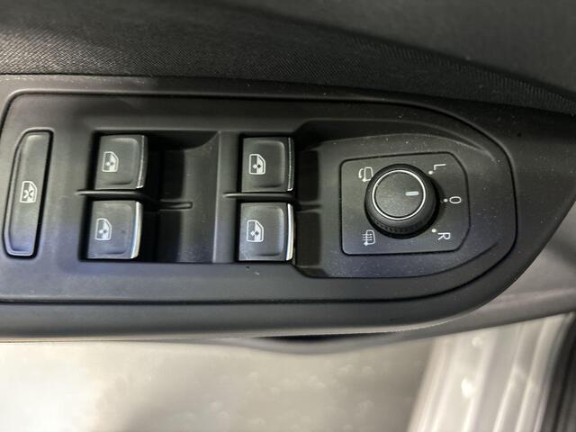 Volkswagen GOLF Variant 1.5 eTSI 150pk DSG Style · Camera · Elek. Voorstoel · Massage · Dodehoeksensor · Apple/Android Car Play · 17'' Inch ·