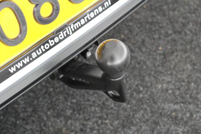 Volkswagen GOLF 1.5 TSI Comfortline Trekhaak Panoramadak Navigatie Stoelverwarming