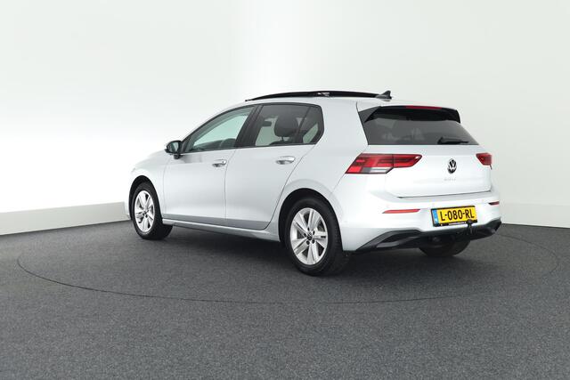 Volkswagen GOLF 1.5 TSI Comfortline Trekhaak Panoramadak Navigatie Stoelverwarming
