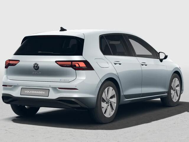 Volkswagen GOLF 1.5 eHybrid Life Edition 204 pk 6 versn. DSG · Achteruitrijcamera · Sfeerverlichting ·