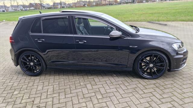 Volkswagen GOLF 2.0 TSI R 4M