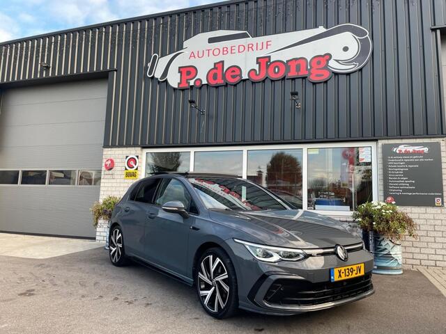 Volkswagen GOLF 1.5 eTSI R-LINE, Trekhaak, Panoramadak, Carplay, IQlight, Stoel/Stuur verw.