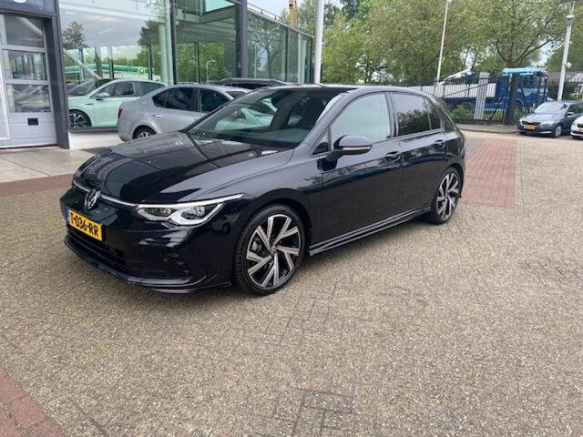 Volkswagen GOLF 1.5 eTSI R-Line Business / Camera / 18 Inch / Adaptive cruise /