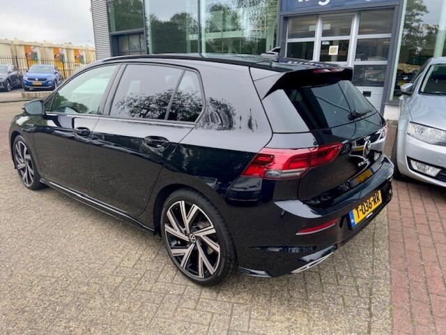 Volkswagen GOLF 1.5 eTSI R-Line Business / Camera / 18 Inch / Adaptive cruise /