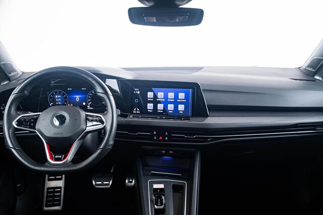 Volkswagen GOLF 2.0 TSI GTI Head up - Harman Kardon - Sportstoelen - Adaptieve onderstelregeling - Achteruitrijcamera - Parkeersensoren voor/achter - Winterpakket - Koplampverlichting LED - Getinte Ruiten -