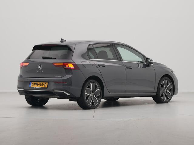 Volkswagen GOLF 1.5 eHybrid 204pk 50 Edition Navigatie Camera Stoelverwarming Carplay Stoelmassage 143