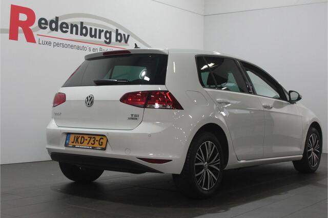 Volkswagen GOLF 1.2 TSI Trendline - Navi / Bluetooth / Camera