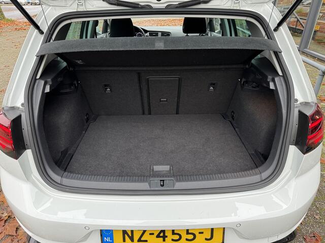 Volkswagen GOLF 1.0 TSI Highline R-LINE-VIRTUAL-CLIMA