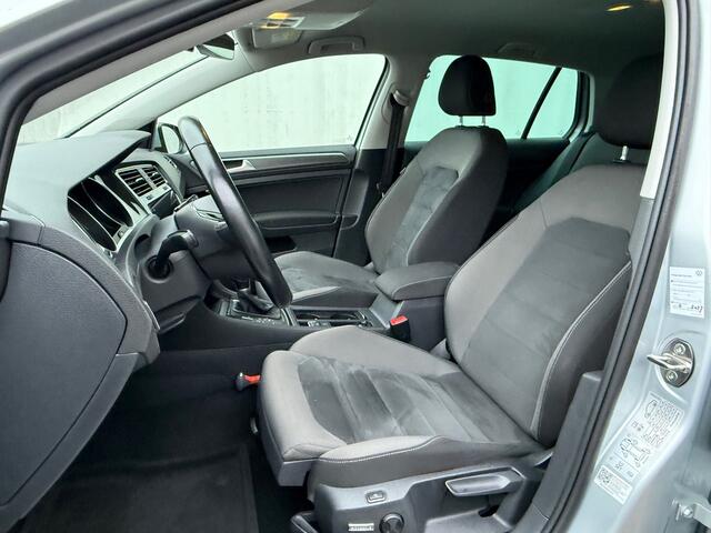 Volkswagen GOLF 1.0 TSI Comfortline Business Aut. /Cam. /Navi