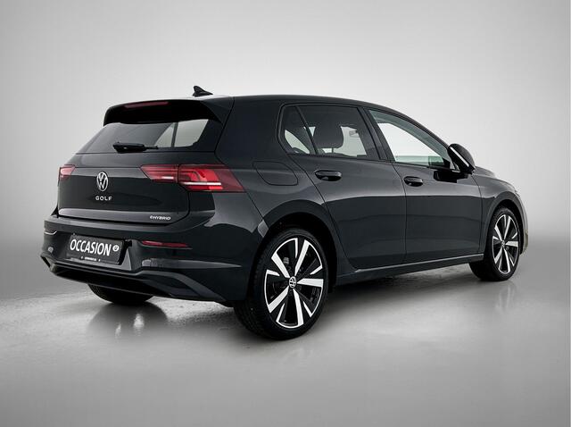 Volkswagen GOLF 1.5 eHybrid 204pk Life Edition DSG / Navigatie / Stoel+Stuurverwarming / Camera / Trekhaak