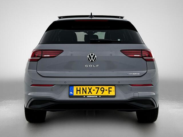 Volkswagen GOLF 1.5 eHybrid 204pk Life Edition DSG / Navigatie / Stoel+Stuurverwarming / Camera / Panoramadak