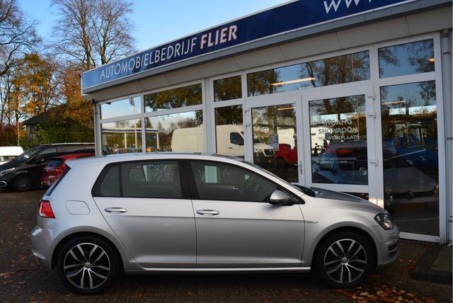 Volkswagen GOLF 1.0 116PK TSI Comfortline Executive | Orig. NL | DAB+ | CarPlay | NAP |