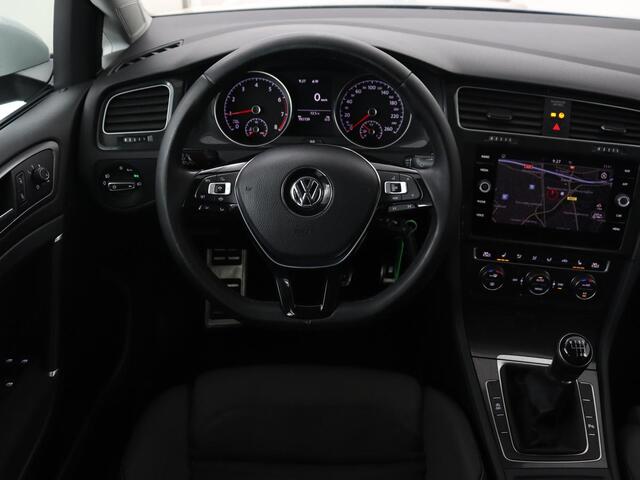 Volkswagen GOLF 1.0 TSI Comfortline Business | Stoleverwarming | Carplay | Massage | Navigatie | Parkeerhulp | Adaptive cruise | Climate control | DAB | Bluetooth