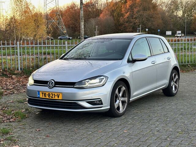 Volkswagen GOLF 1.0 TSI 110pk Comfortline Business Panoramadak LED