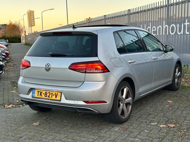 Volkswagen GOLF 1.0 TSI 110pk Comfortline Business Panoramadak LED