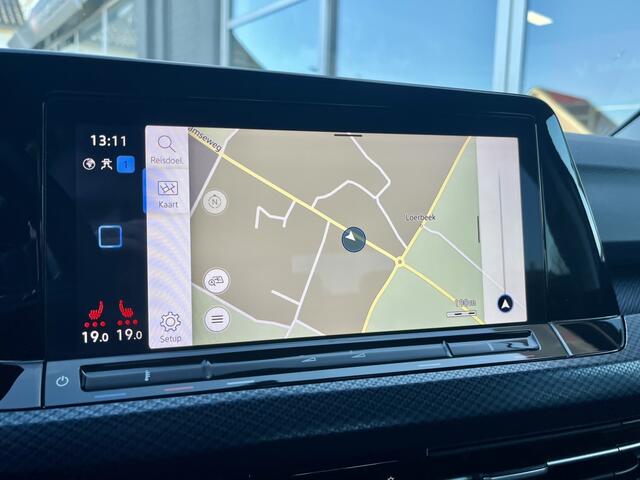 Volkswagen GOLF 1.5 eTSI Style Wolfsburg edition Carplay Pano Stoelverwarming