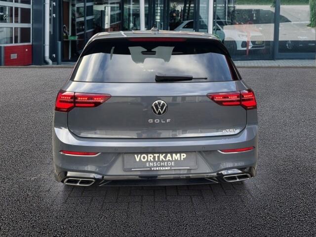 Volkswagen GOLF 1.5 eTSI DSG R-LINE CAMERA/NAVI/CARPLAY/ACC/STOEL-STUURVERW