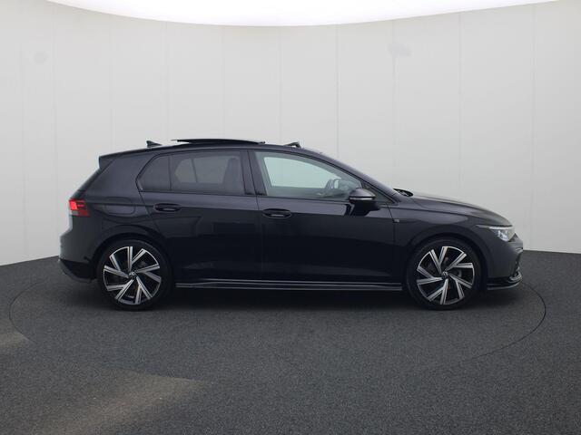Volkswagen GOLF 1.5eTSI/150PK R-Line DSG · Panoramadak · Apple/Android Car Play· Camera + Parkeersensoren · Garantie tot april 2028 of 100000km.