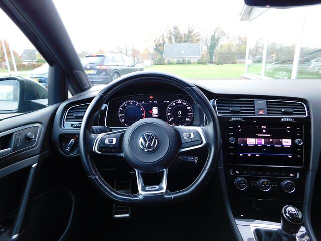 Volkswagen GOLF 1.0TSI 116PK R-LINE!! All-in Prijs! NL AUTO! Trekh