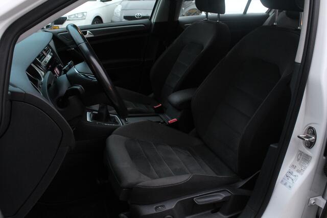 Volkswagen GOLF 1.0 TSI Highline//Led//Ecc//Stoelverwarming!!