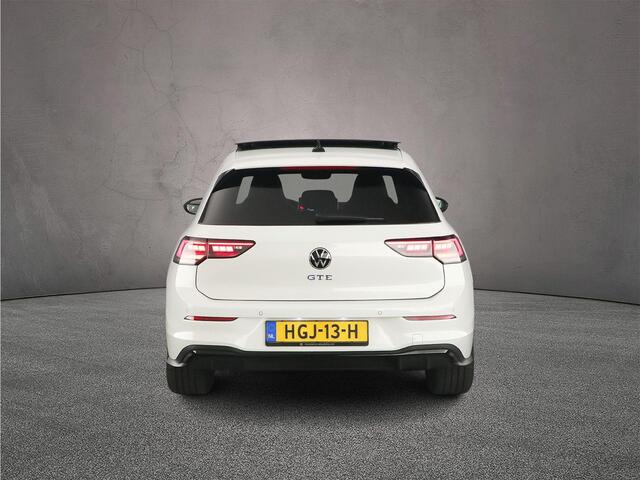 Volkswagen GOLF GTE 1.5 TSI eHybrid 272pk DSG Automaat Lederen bekleding, Adaptive cruise control, Panoramadak, Head up display, 360 camera, Achteruitrijcamera