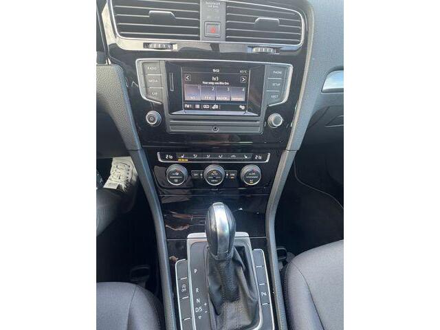 Volkswagen GOLF 1.2 TSI Connected Series Cruise Controle, Stoelverwarming,