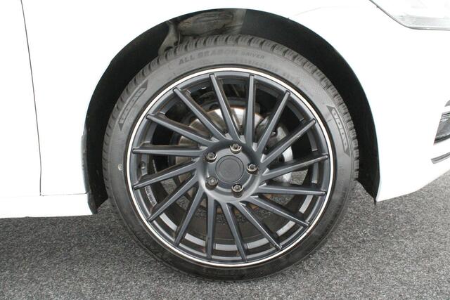 Volkswagen GOLF 1.4 TSI 125pk H6 Highline Virtual Cockpit Led Navigatie Stoelverwarming