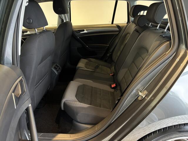 Volkswagen GOLF 1.5 TSI ComforLine Business 17" inch, Trekhaak