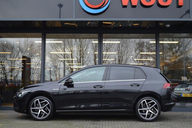 Volkswagen GOLF 1.5 eTSI Style DSG Led Memory Virtual Sfeer Acc Camera CarPlay Pdc