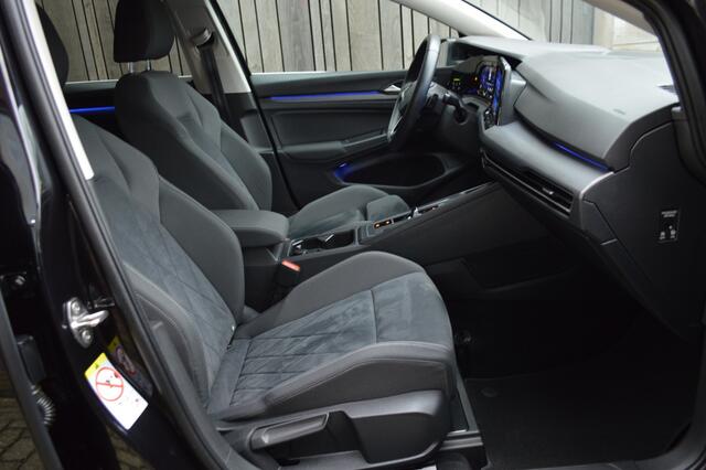 Volkswagen GOLF 1.5 eTSI Style DSG Led Memory Virtual Sfeer Acc Camera CarPlay Pdc