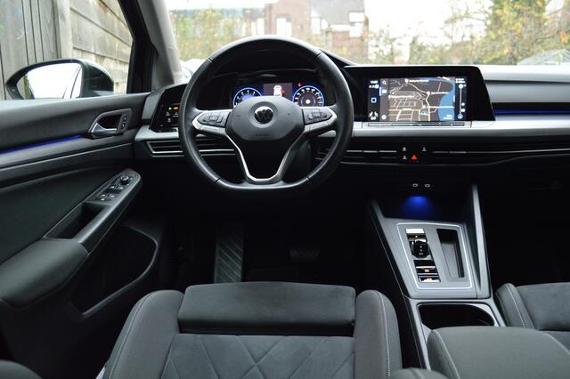 Volkswagen GOLF 1.5 eTSI Style DSG Led Memory Virtual Sfeer Acc Camera CarPlay Pdc