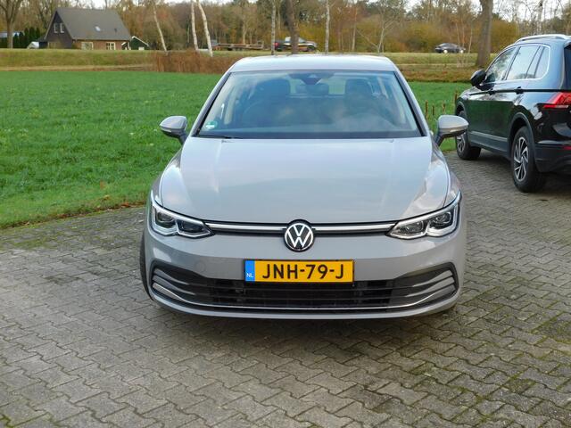 Volkswagen GOLF 1.4 eHybrid PHEV Style, Trekhaak, IQ light, Carplay, Camera