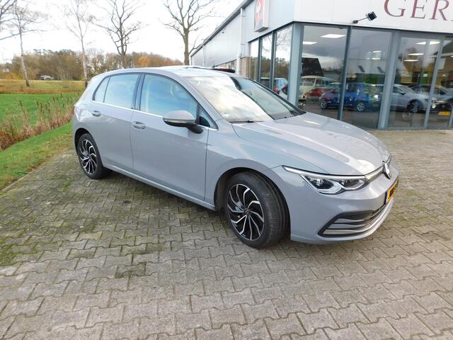 Volkswagen GOLF 1.4 eHybrid PHEV Style, Trekhaak, IQ light, Carplay, Camera