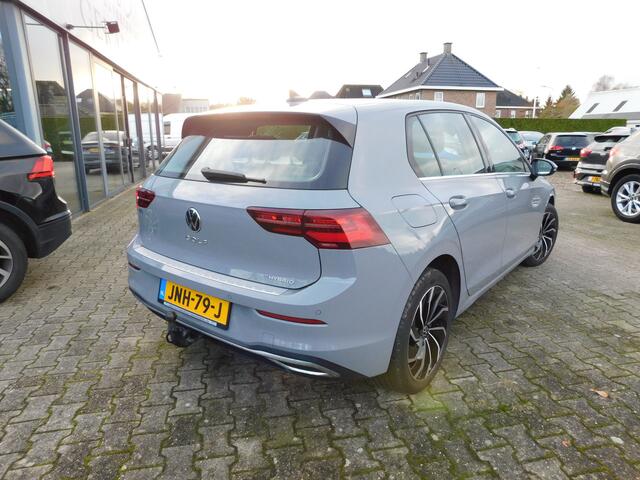 Volkswagen GOLF 1.4 eHybrid PHEV Style, Trekhaak, IQ light, Carplay, Camera