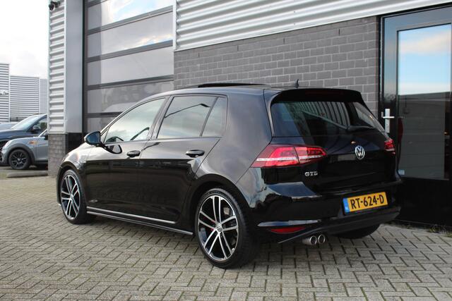 Volkswagen GOLF 2.0 TDI GTD / Panoramadak / Led / Stoelverwarming