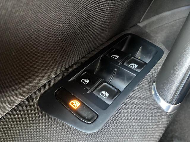 Volkswagen GOLF 1.0 TSI Comfortline | Cruise | Navigatie