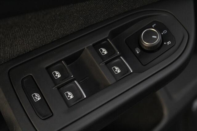 Volkswagen GOLF Variant 1.0 TSI Life//Navi//Trekhaak!!