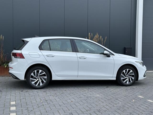 Volkswagen GOLF 1.4 eHybrid M22 SFEER NAVI CAMERA PDC IQ LIGHT LED