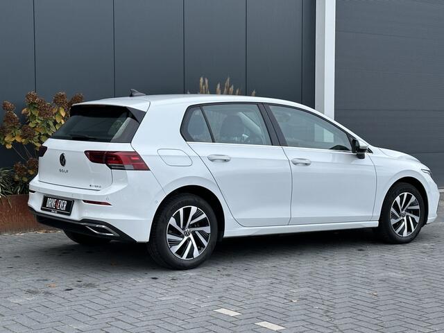 Volkswagen GOLF 1.4 eHybrid M22 SFEER NAVI CAMERA PDC IQ LIGHT LED