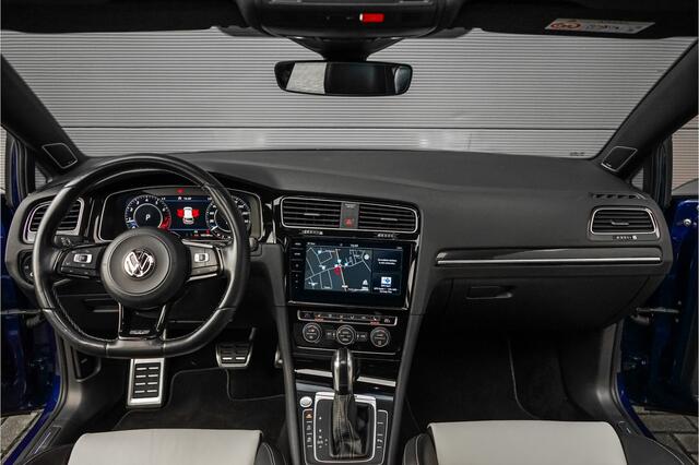 Volkswagen GOLF 2.0 TSI 4Motion R Performance Akrapovic Pano Dynaudio Leder 19"