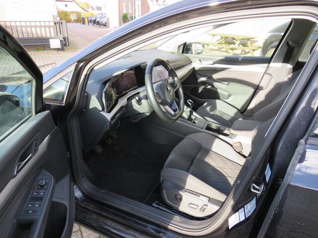 Volkswagen GOLF 1.5 TSI Life Business 46.000Km! * Rijklaarprijs incl. garantie * Camera * Navi * PDC V+A * Led Koplampen * ACC *